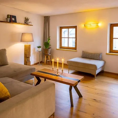 Appartement Central * הל אין טירול